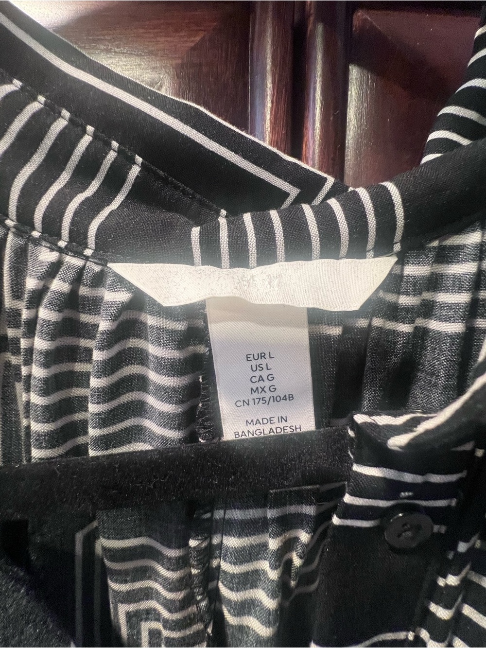 H&M Black and White Geometric Long-Sleeve Shirt Dress - Picture 2 of 4